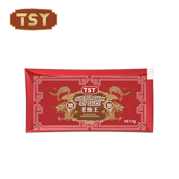 Ciemny sos sojowy halal w małej paczce do smażonego makaronu