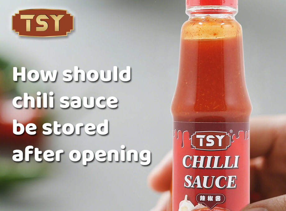 Jak należy przechowywać sos chili po otwarciu?