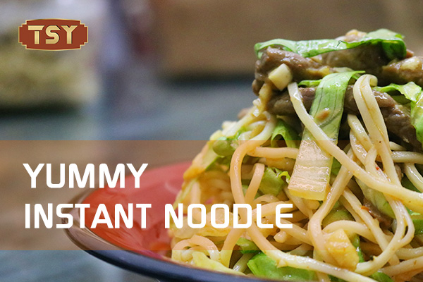 10 kreatywnych przepisów na makaron instant na szybki i smaczny posiłek